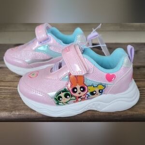 POWER PUFF GIRLS SZ  NWT Baby PINK POWER PUFF GIRLS aplique sneakers